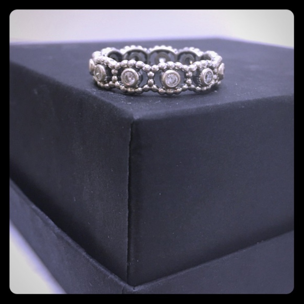 Pandora Her Majesty ring